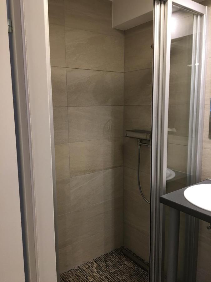 Cosy Flat In The Quiet Area With Own Garden, Free Parking And Direct Public Transport Link To The Centre * Vienne